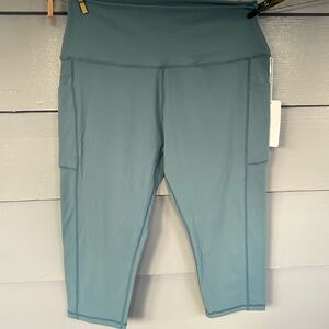 NWT women’s XL yoga pants w/ side pockets